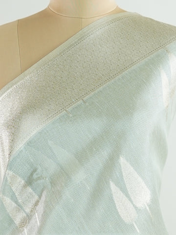 tissue Drenched in gold, this Semi Tissue saree shimmers with floral weave detailing and fine zari. Its lightweight texture and luminous finish make it a festive favourite. Crafted in Varanasi, it carries elegance in every thread. Ideal for weddings, receptions, and moments that deserve radiance. #SemiTissue #GoldenGlow #FloralWeave #FineZari #ManoranjithamSarees Sankara - Semi Silk Saree - Manoranjitham Weaves - Handloom Store