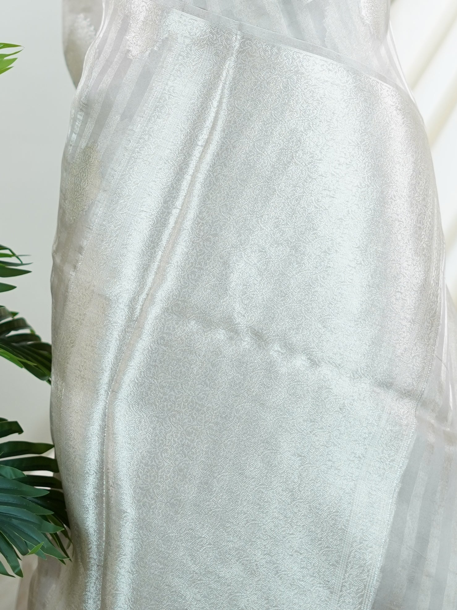 tissue Grey 100% Pure Tissue - Manoranjitham Weaves - Handloom Store