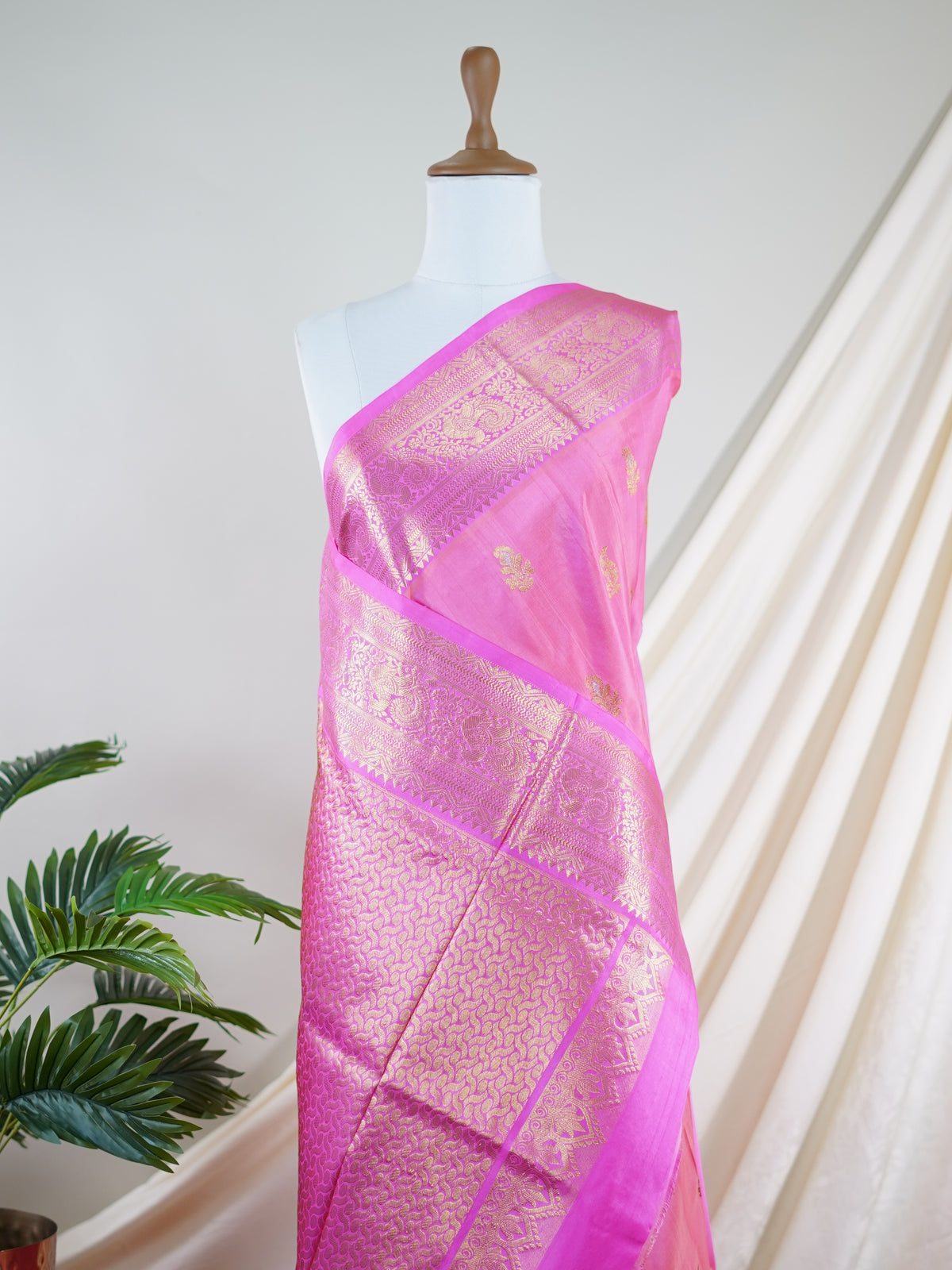 Venkatagiri Silk Baby Pink 100% Pure Silk  - Manoranjitham Weaves - Handloom Store