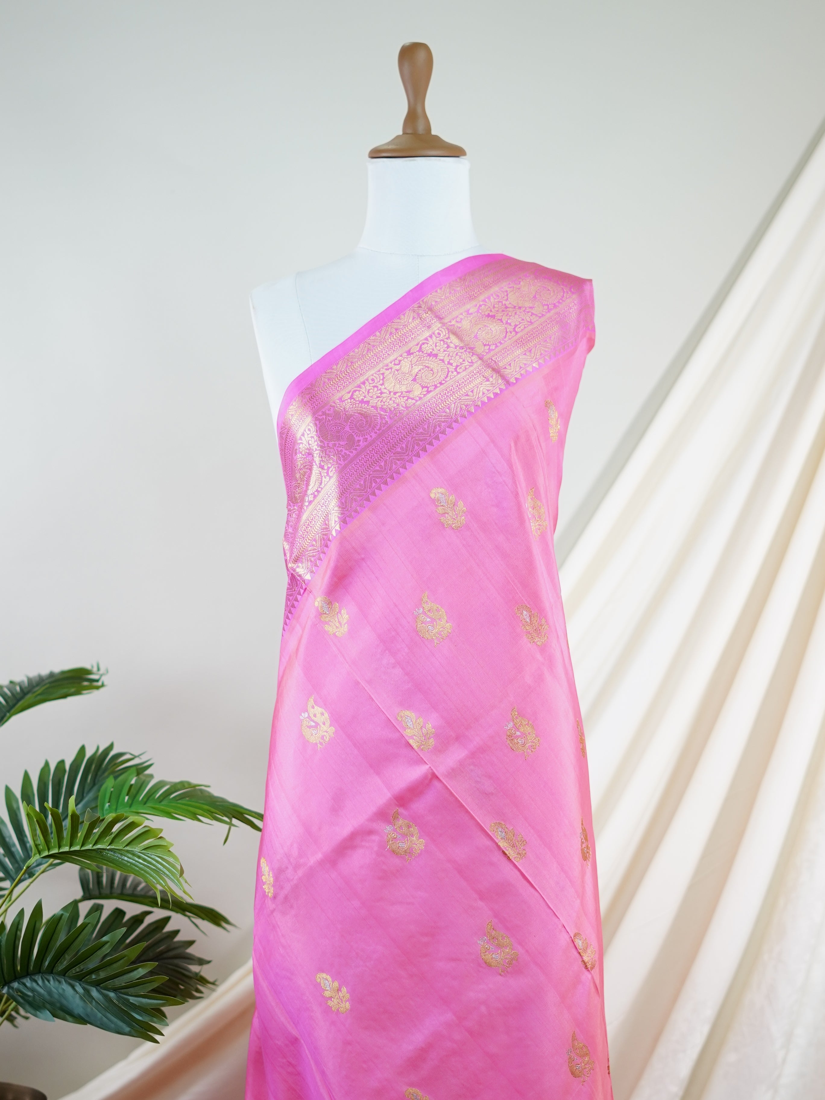 Venkatagiri Silk Baby Pink 100% Pure Silk  - Manoranjitham Weaves - Handloom Store