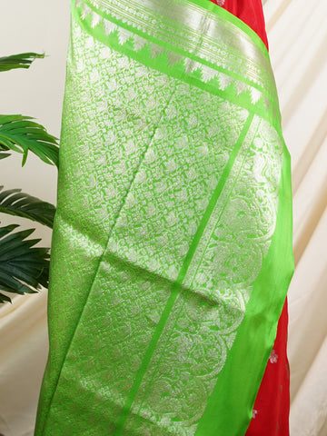 Venkatagiri Silk This 100% Pure Silk  silk saree, adorned in Red and detailed with Pure Zari weaving, reflects the grandeur of Venkatagiri. The timeless Buttis motifs enhance its bridal charm. A perfect blend of luxury and tradition, it is designed for those who appreciate fine craftsmanship. Patdeepa     - Manoranjitham Weaves - Handloom Store