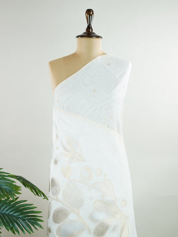 Cotton This Linen Cotton saree in cream glows softly with golden floral zari weaves.br
Borderless and fluid, it brings a refined simplicity to festive dressing.br
Woven in Varanasi, the fine zari adds just the right touch of shimmer.br
A graceful blend of comfort, elegance, and tradition.br
#LinenCottonSaree #ZariWeaves #BorderlessBeauty #VaranasiHandloom #ManoranjithamSarees Nandini - Cream Handloom Cotton Saree - Manoranjitham Weaves - Handloom Store