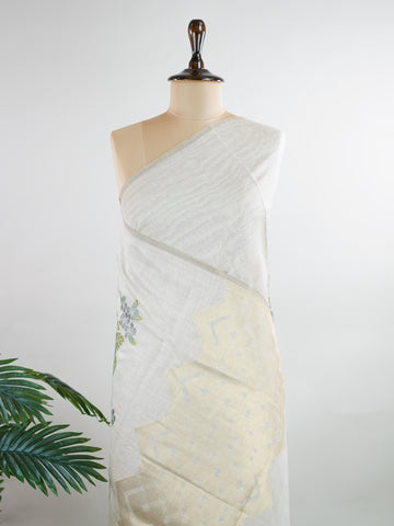 Cotton In soothing grey, this 100% Pure Cotton saree brings quiet beauty to everyday wear.br
Floral motifs bloom gently across the body, adding a soft, natural charm.br
Woven in Varanasi, it offers breathability and comfort all day long.br
A timeless choice for effortless grace.br
#PureCottonSaree #GreyElegance #FloralMotifs #VaranasiWeaves #ManoranjithamSarees Mahitha - Handloom Cotton Saree | Zari Border | Traditional - Manoranjitham Weaves - Handloom Store