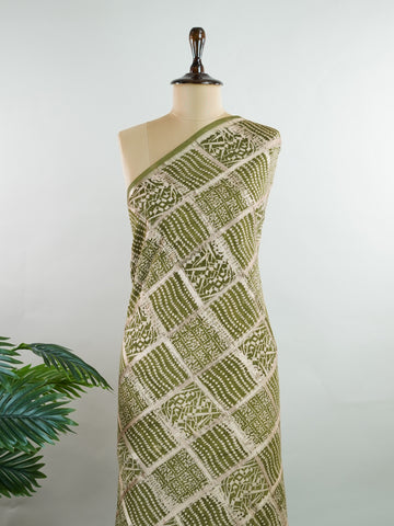 Cotton Soothing green cotton, touched with delicate gold block prints from Varanasi.br
Soft, airy, and steeped in tradition — perfect for everyday elegance.br
A versatile drape that pairs heritage craft with modern simplicity.br
#VaranasiCotton #BlockPrintSaree #HandloomHeritage Saraswathi - Green Handloom Cotton Saree | Zari Border | Traditional - Manoranjitham Weaves - Handloom Store