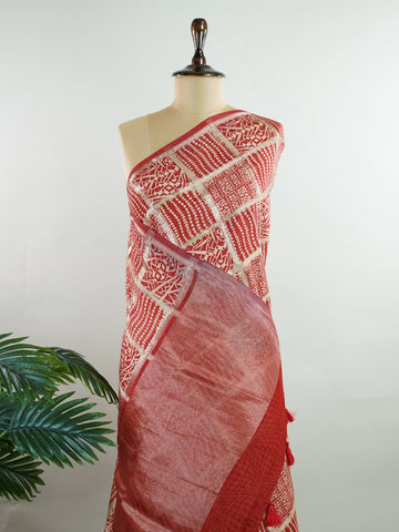 Cotton A bold red saree adorned with glinting gold block prints – vibrant yet graceful.br
Crafted in the looms of Varanasi, this cotton drape balances heritage and ease.br
Ideal for temple visits, festive mornings, or cultural celebrations.br
#RedCottonSaree #VaranasiCraft #BlockPrintHeritage Satyavathi - Red Handloom Cotton Saree | Zari Border | Traditional - Manoranjitham Weaves - Handloom Store