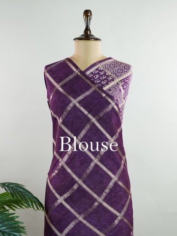 Cotton A deep purple canvas brought to life with traditional gold block prints.
Lightweight cotton from Varanasi, perfect for all-day grace and comfort.
A blend of heritage design and subtle radiance for festive or casual charm.
Handloom beauty in every thread. #CottonElegance #HandloomVaranasi #BlockPrintLove Vasundhara - Manoranjitham Weaves - Handloom Store