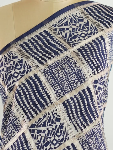 Cotton Classic blue cotton meets the shimmer of gold block prints in a timeless pairing.br
Woven in Varanasi, it carries both comfort and quiet luxury.br
Perfect for work days, gatherings, or a touch of tradition anytime.br
#HandloomCotton #BlockPrintSaree #VaranasiWeaves Parvathi - Blue Handloom Cotton Saree | Zari Border | Traditional - Manoranjitham Weaves - Handloom Store