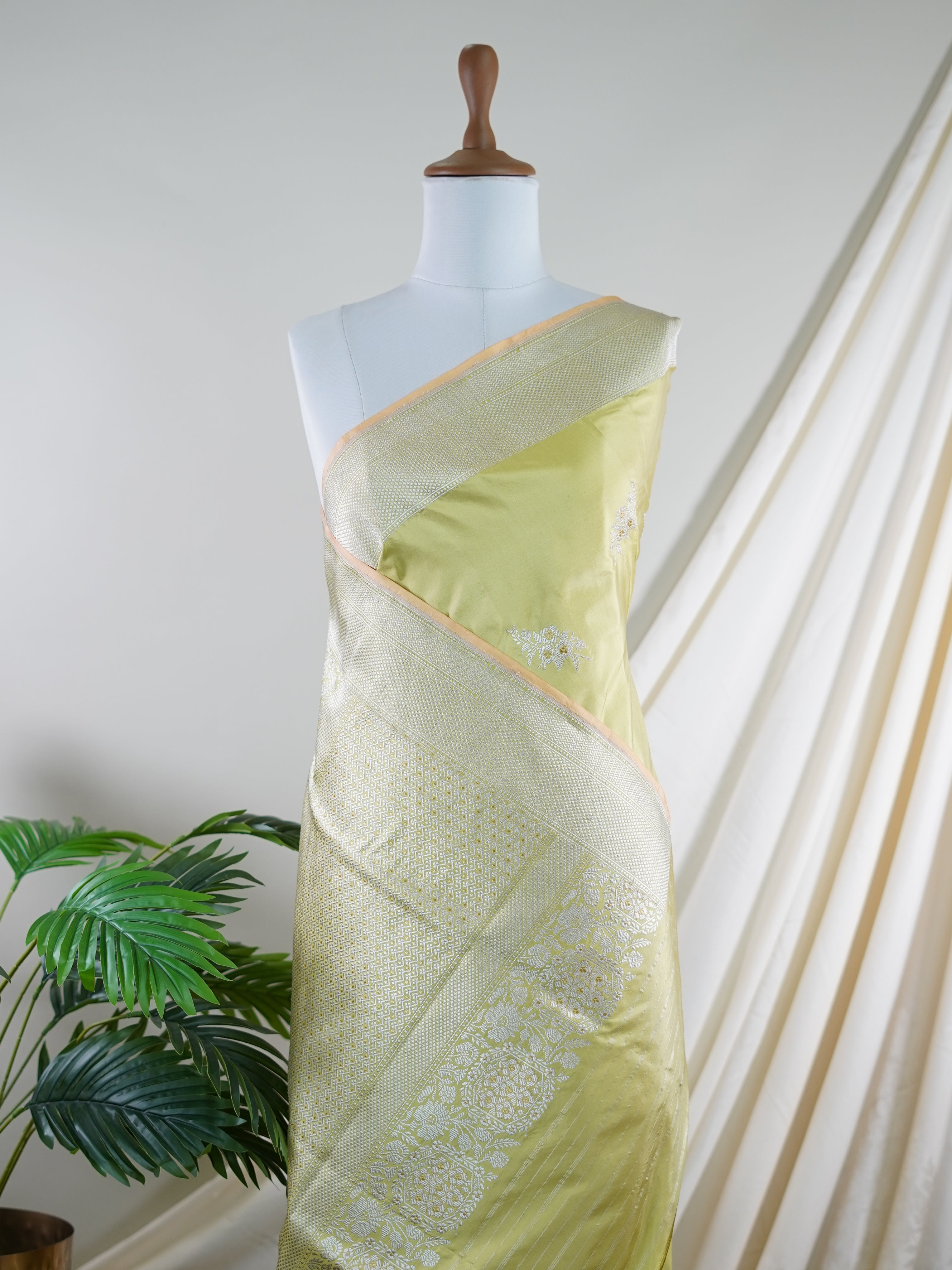 Katan Parakeet 100% Pure Katan Silk - Manoranjitham Weaves - Handloom Store
