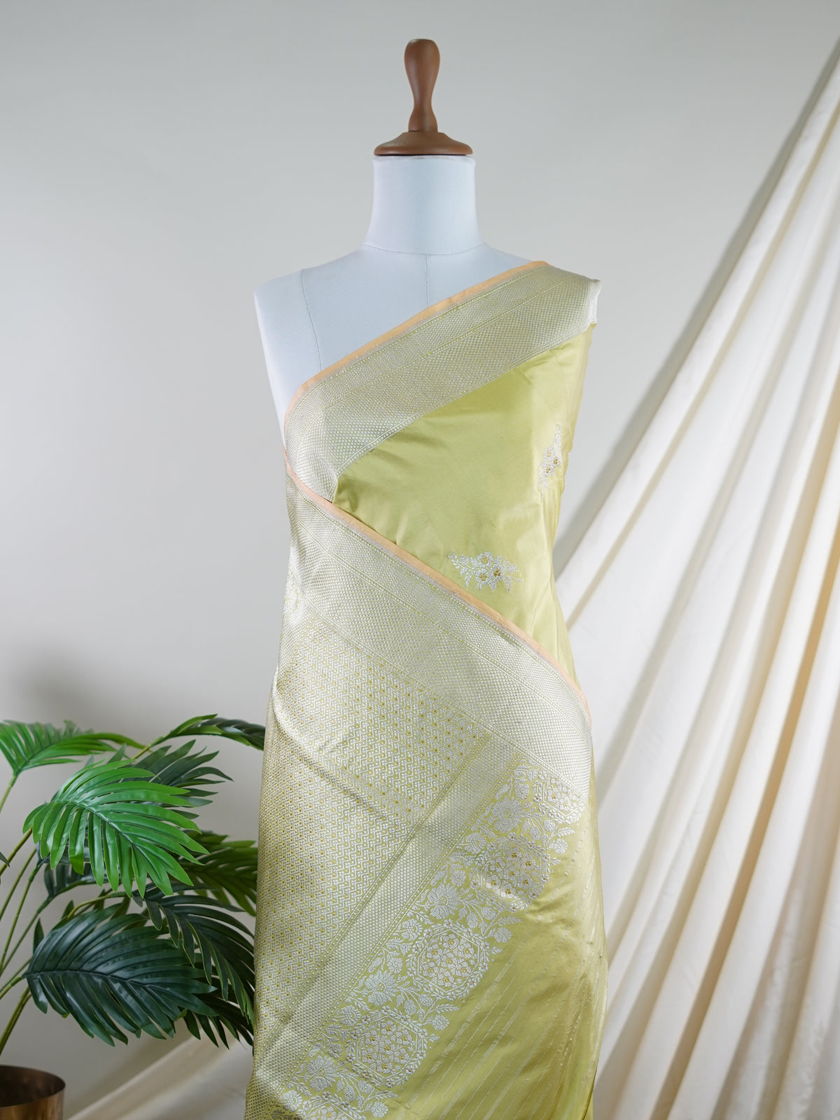 Katan Parakeet 100% Pure Katan Silk - Manoranjitham Weaves - Handloom Store