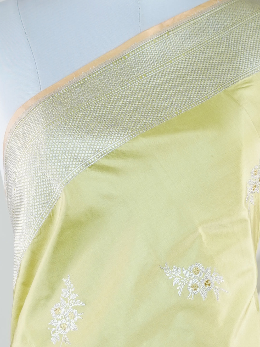 Katan Parakeet 100% Pure Katan Silk - Manoranjitham Weaves - Handloom Store