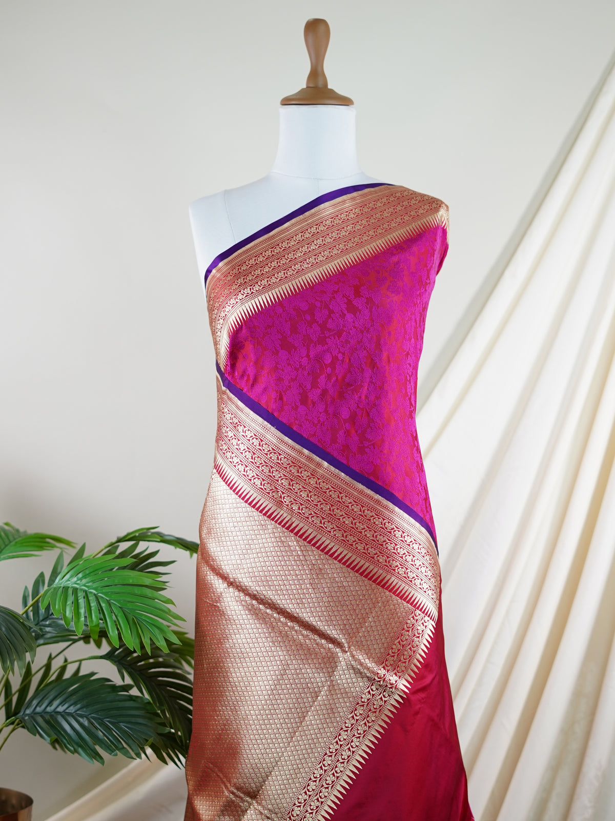Katan Magenta 100% Pure Katan Silk - Manoranjitham Weaves - Handloom Store