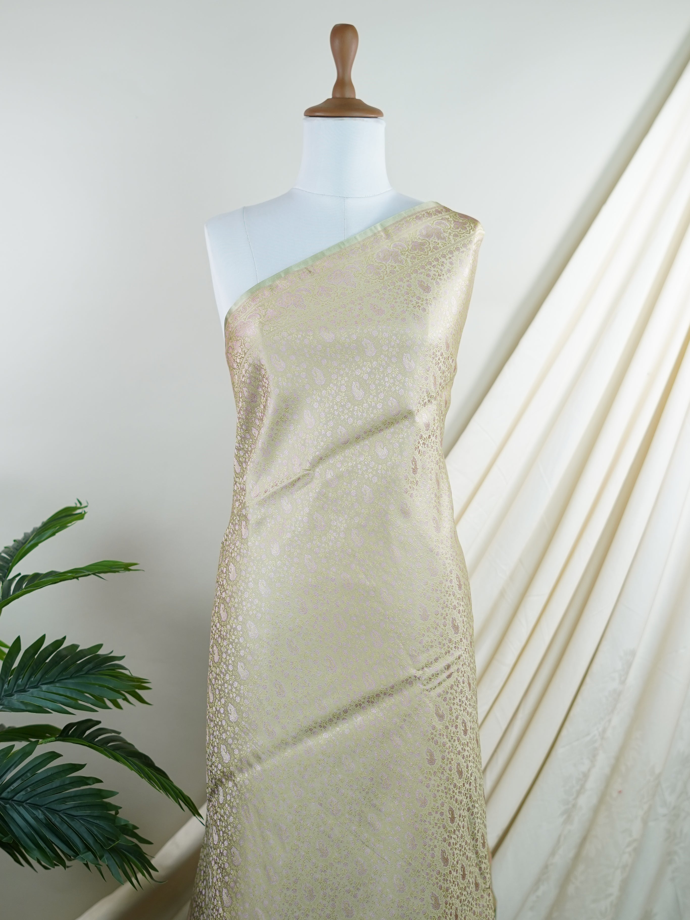 Katan Pista Green Semi Mushru - Manoranjitham Weaves - Handloom Store