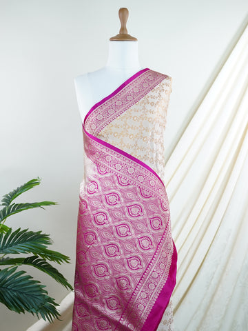 Katan Woven in the legendary looms of Varanasi, this Katan semi silk saree features an elegant all-over jaal that glistens across its lustrous body. The intricate pattern lends it a regal charm, perfect for weddings, receptions, and festive occasions. A graceful union of heritage and craftsmanship.
#KatanSemiSilk #JaalWeave #VaranasiElegance #HandloomHeritage #FestiveSaree #Manoranjitham Janaki - Manoranjitham Weaves - Handloom Store