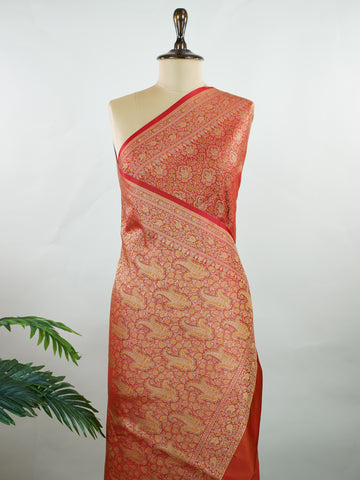 Katan Woven in Varanasi, this semi Mushru saree features the distinctive texture of iktara weave, blending subtle sheen with artisanal charm. Lightweight yet rich in detail, it offers effortless elegance for both traditional events and contemporary celebrations.
#SemiMushru #IktaraWeave #VaranasiSaree #TexturedElegance #HandloomTradition #Manoranjitham #ManoranjithamStyle







 Sumana - Manoranjitham Weaves - Handloom Store