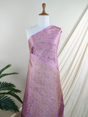 Katan Woven in Varanasi, this semi Mushru saree features the distinctive texture of iktara weave, blending subtle sheen with artisanal charm. Lightweight yet rich in detail, it offers effortless elegance for both traditional events and contemporary celebrations.
#SemiMushru #IktaraWeave #VaranasiSaree #TexturedElegance #HandloomTradition #Manoranjitham #ManoranjithamStyle Vaidehi - Manoranjitham Weaves - Handloom Store