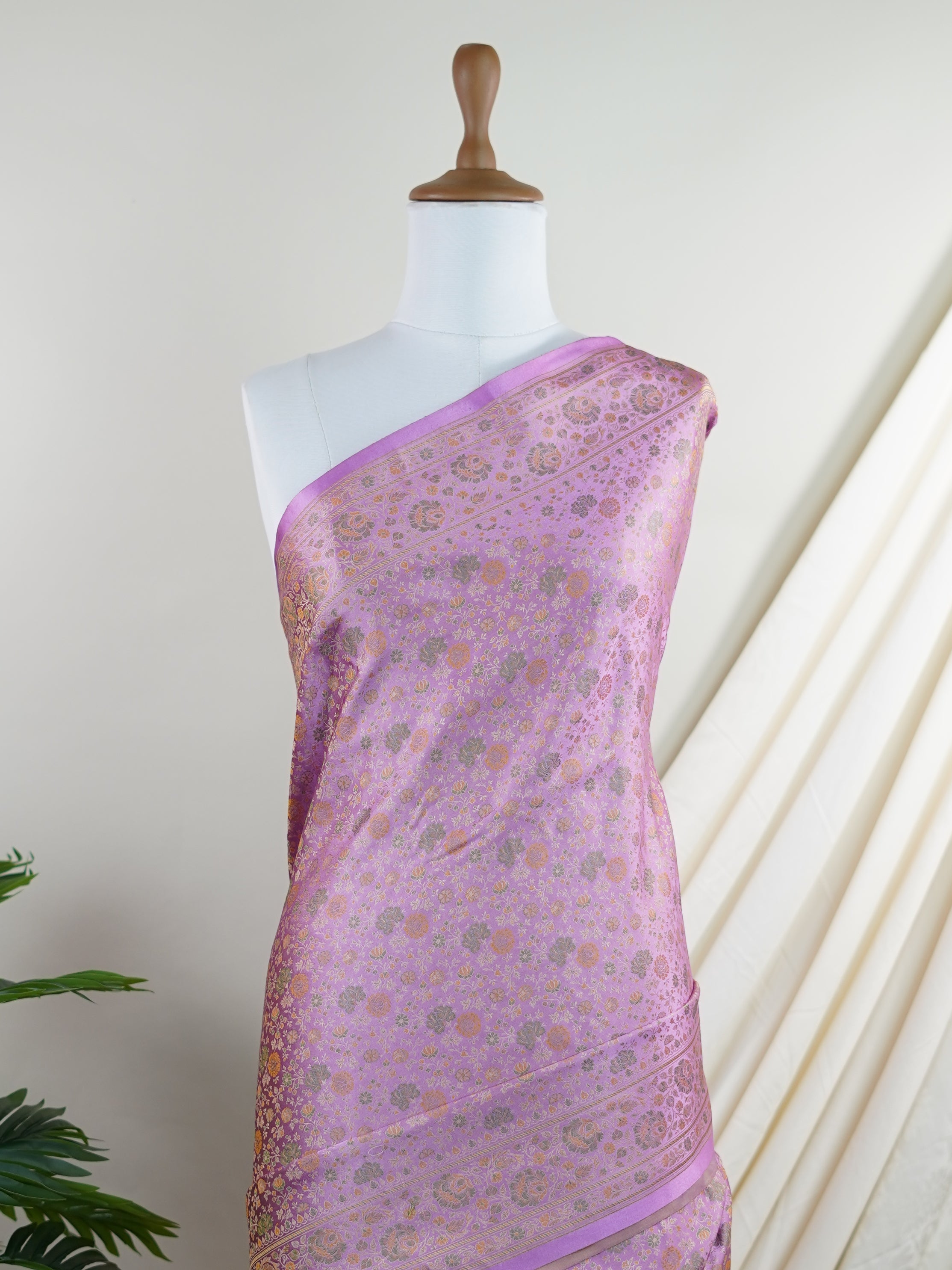 Katan Lavender Semi Mushru - Manoranjitham Weaves - Handloom Store