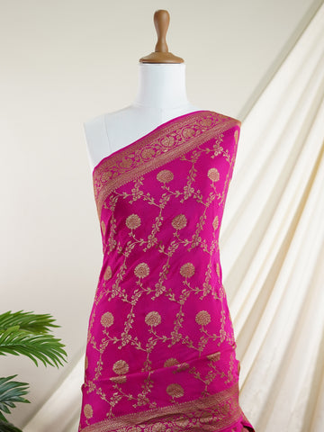 Crepe Woven in the heritage looms of Varanasi, this 100% pure crepe saree comes alive in pink with an all-over gold jaal. The intricate pattern glows softly on the fluid drape, offering a rich yet graceful silhouette. A perfect pick for festive gatherings and timeless celebrations.
#VaranasiCrepe #GoldJaalSaree #PinkElegance #HandloomHeritage #FestiveDrapes Chandrakauns - Manoranjitham Weaves - Handloom Store