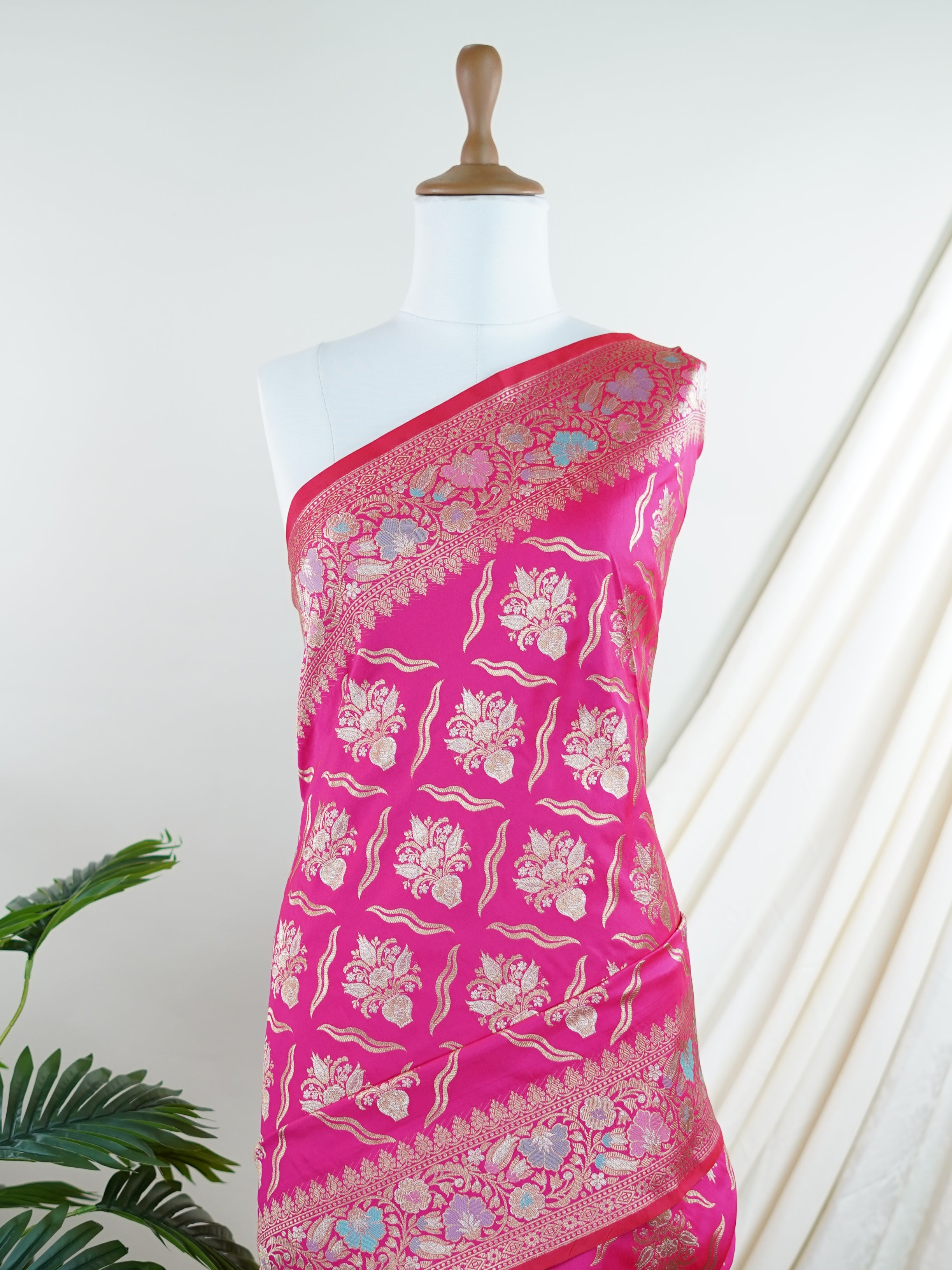 Katan Pink Katan Semi Silk - Manoranjitham Weaves - Handloom Store