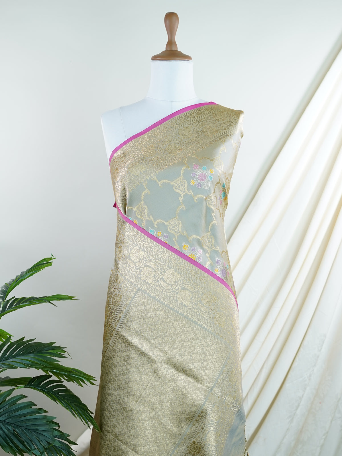 Katan Grey Katan Semi Silk - Manoranjitham Weaves - Handloom Store