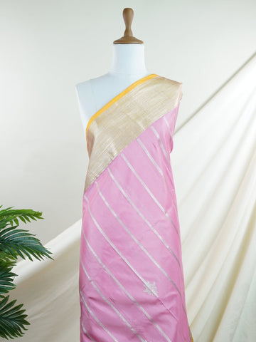 Venkatagiri Silk Woven in the heart of Andhra Pradesh, this Venkatagiri handloom saree is a symbol of regal elegance and heritage. Known for its soft texture and intricate craftsmanship, it drapes gracefully for weddings, pujas, and festive moments. Each thread carries tradition, making it a cherished piece of South Indian artistry. Lightweight yet luxurious — a true sree in every sense. Aarini - Manoranjitham Weaves - Handloom Store