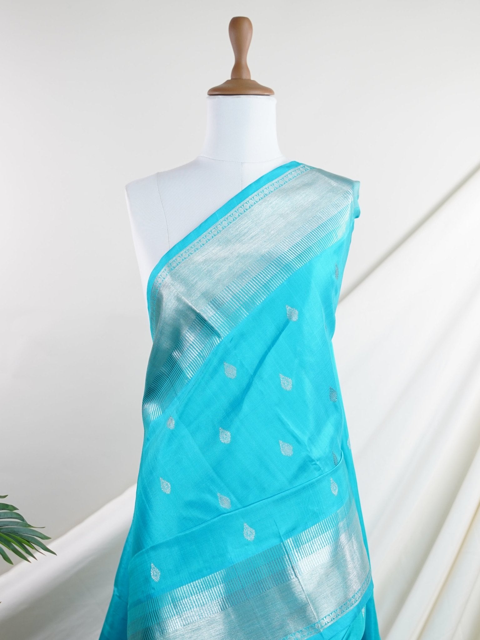 Venkatagiri Silk  100% Pure Silk  - Manoranjitham Weaves - Handloom Store