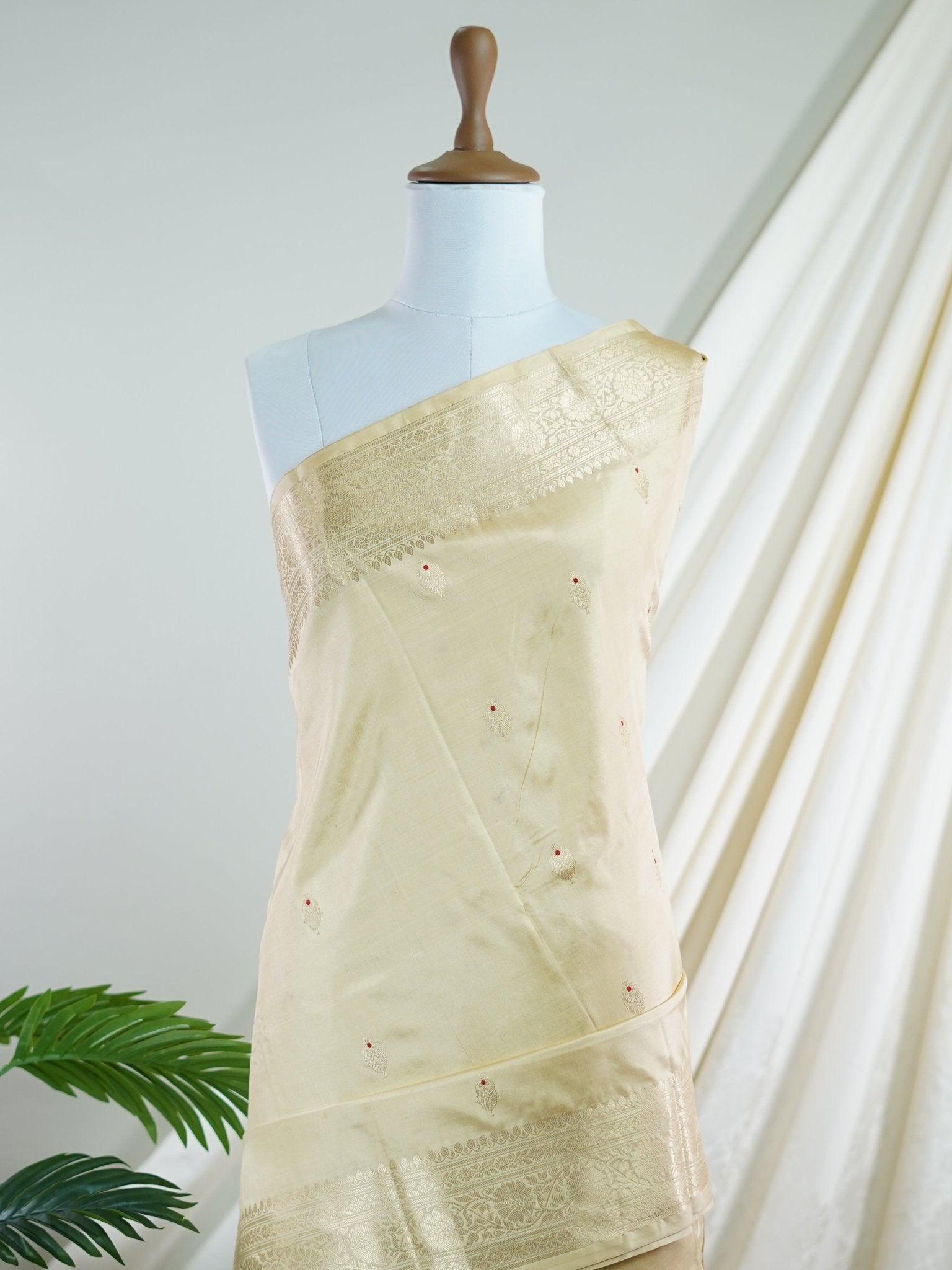 Katan Cream 100% Pure Katan Soft Silk - Manoranjitham Weaves - Handloom Store