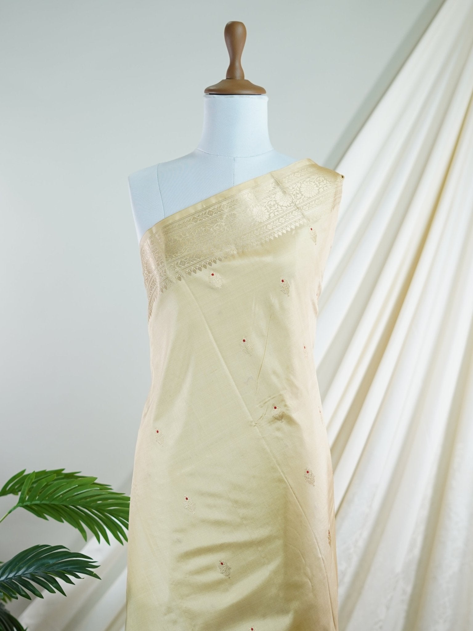 Katan Cream 100% Pure Katan Soft Silk - Manoranjitham Weaves - Handloom Store