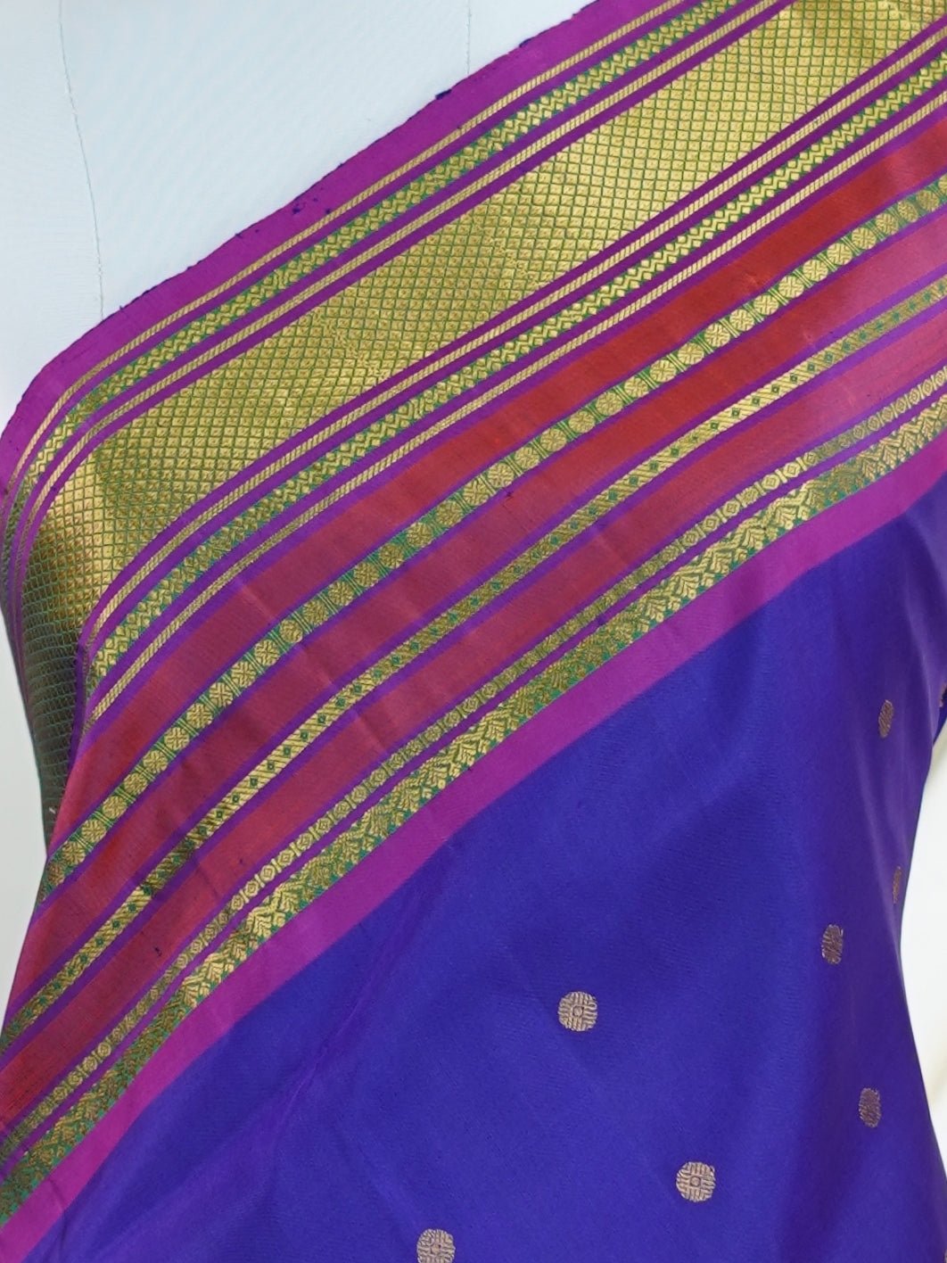 Gadwal Silk  100% Pure Silk  - Manoranjitham Weaves - Handloom Store