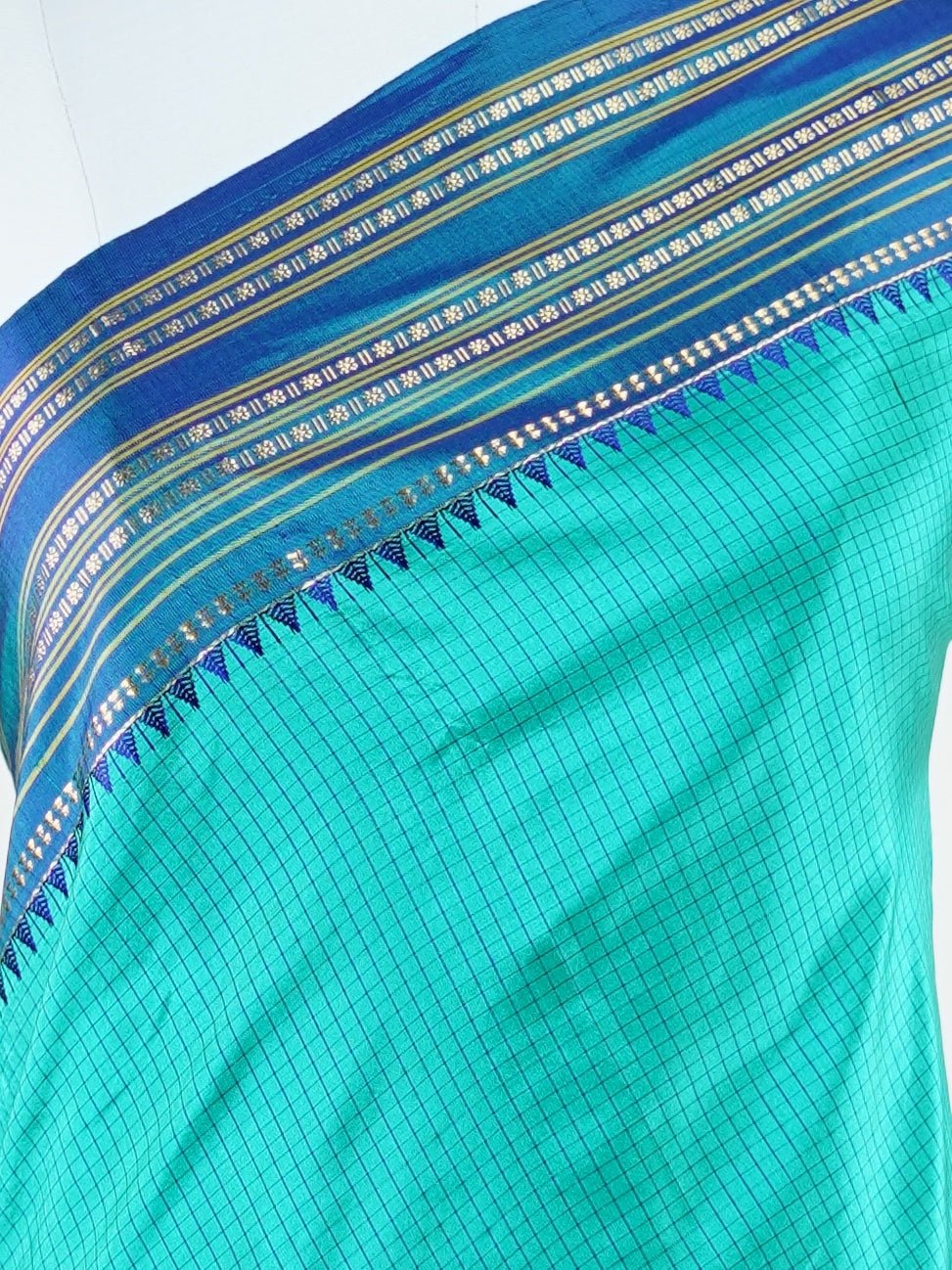 Narayanpet Rama Green  100% Pure Silk  - Manoranjitham Weaves - Handloom Store