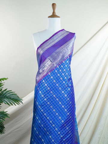 Venkatagiri Silk Woven in the heart of Andhra Pradesh, this Venkatagiri handloom saree is a symbol of regal elegance and heritage. Known for its soft texture and intricate craftsmanship, it drapes gracefully for weddings, pujas, and festive moments. Each thread carries tradition, making it a cherished piece of South Indian artistry. Lightweight yet luxurious — a true sree in every sense. Apsara - Manoranjitham Weaves - Handloom Store