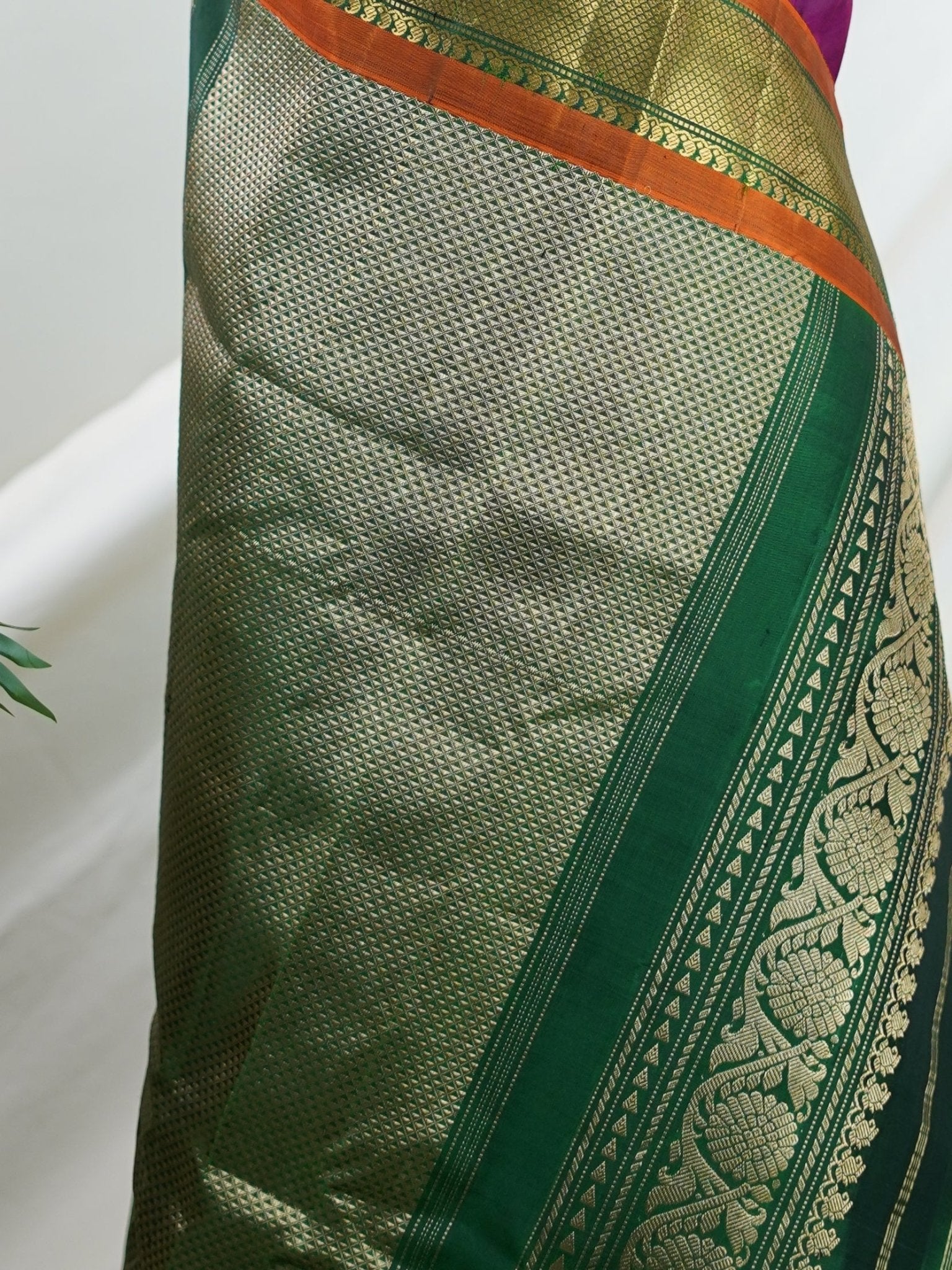 Gadwal Silk  100% Pure Silk  - Manoranjitham Weaves - Handloom Store