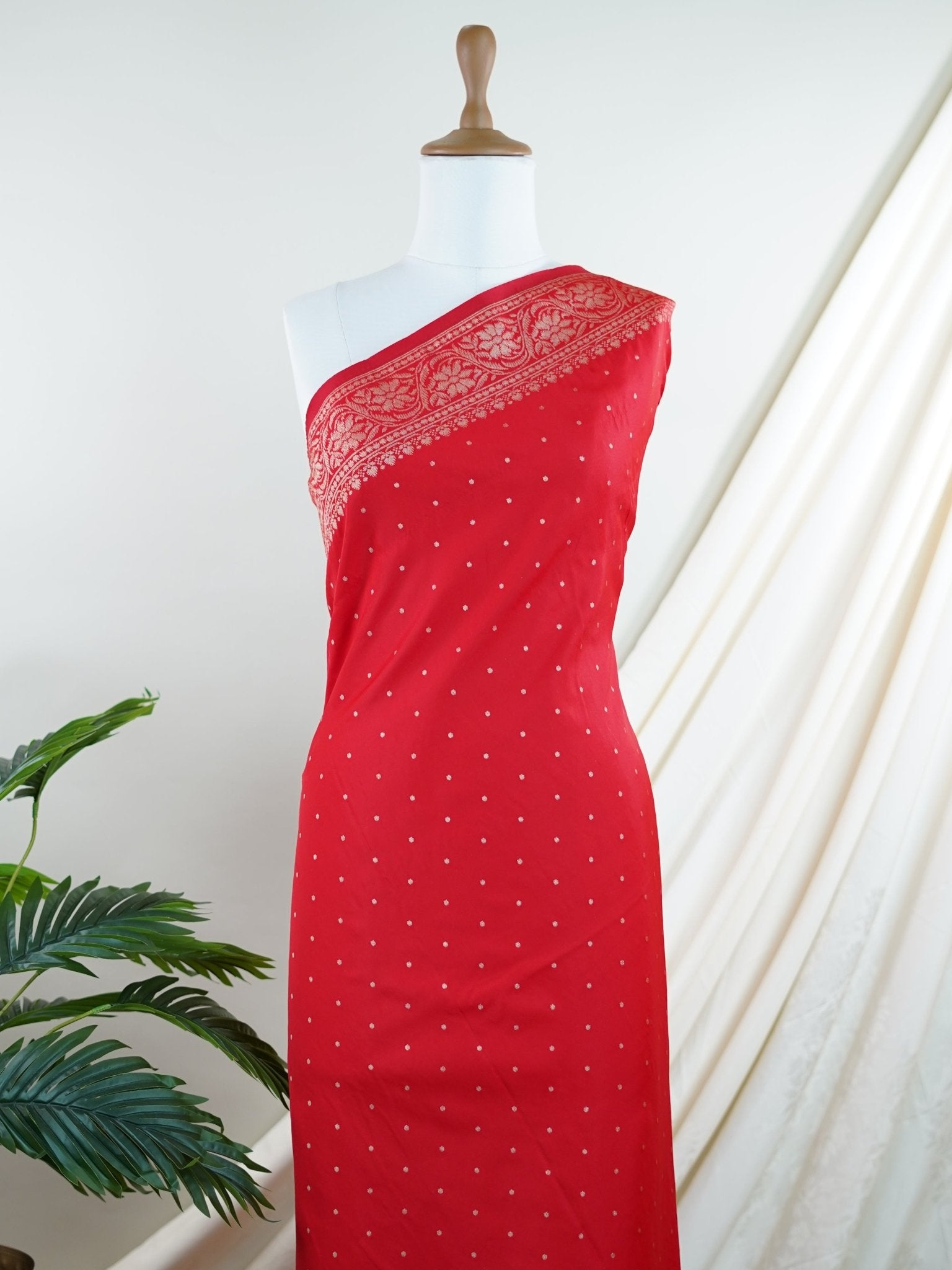 Katan Red Katan Semi Silk - Manoranjitham Weaves - Handloom Store