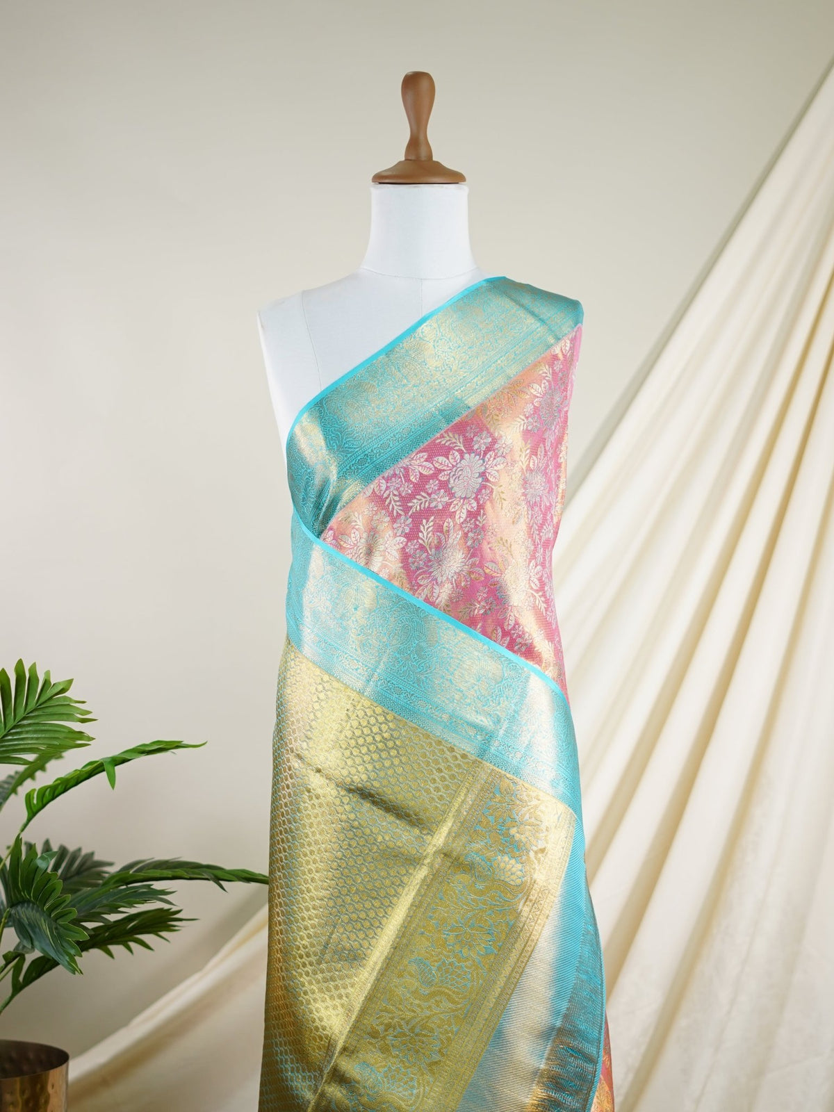Kanchipuram Silk pink 100% Pure Silk  - Manoranjitham Weaves - Handloom Store