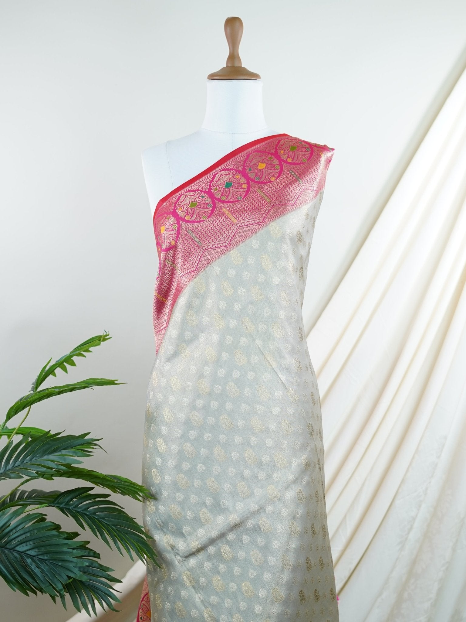 Katan Grey Katan Semi Silk - Manoranjitham Weaves - Handloom Store