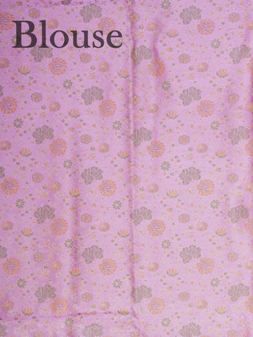 Katan Woven in Varanasi, this semi Mushru saree features the distinctive texture of iktara weave, blending subtle sheen with artisanal charm. Lightweight yet rich in detail, it offers effortless elegance for both traditional events and contemporary celebrations.
#SemiMushru #IktaraWeave #VaranasiSaree #TexturedElegance #HandloomTradition #Manoranjitham #ManoranjithamStyle Vaidehi - Manoranjitham Weaves - Handloom Store