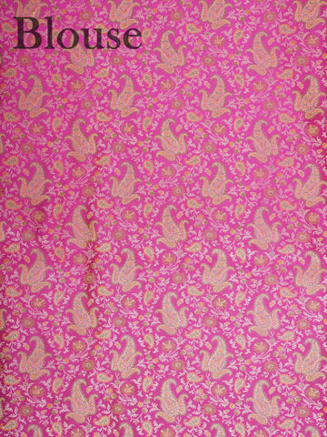 Katan Woven in Varanasi, this semi Mushru saree features the distinctive texture of iktara weave, blending subtle sheen with artisanal charm. Lightweight yet rich in detail, it offers effortless elegance for both traditional events and contemporary celebrations.
#SemiMushru #IktaraWeave #VaranasiSaree #TexturedElegance #HandloomTradition #Manoranjitham #ManoranjithamStyle Bhavani - Manoranjitham Weaves - Handloom Store