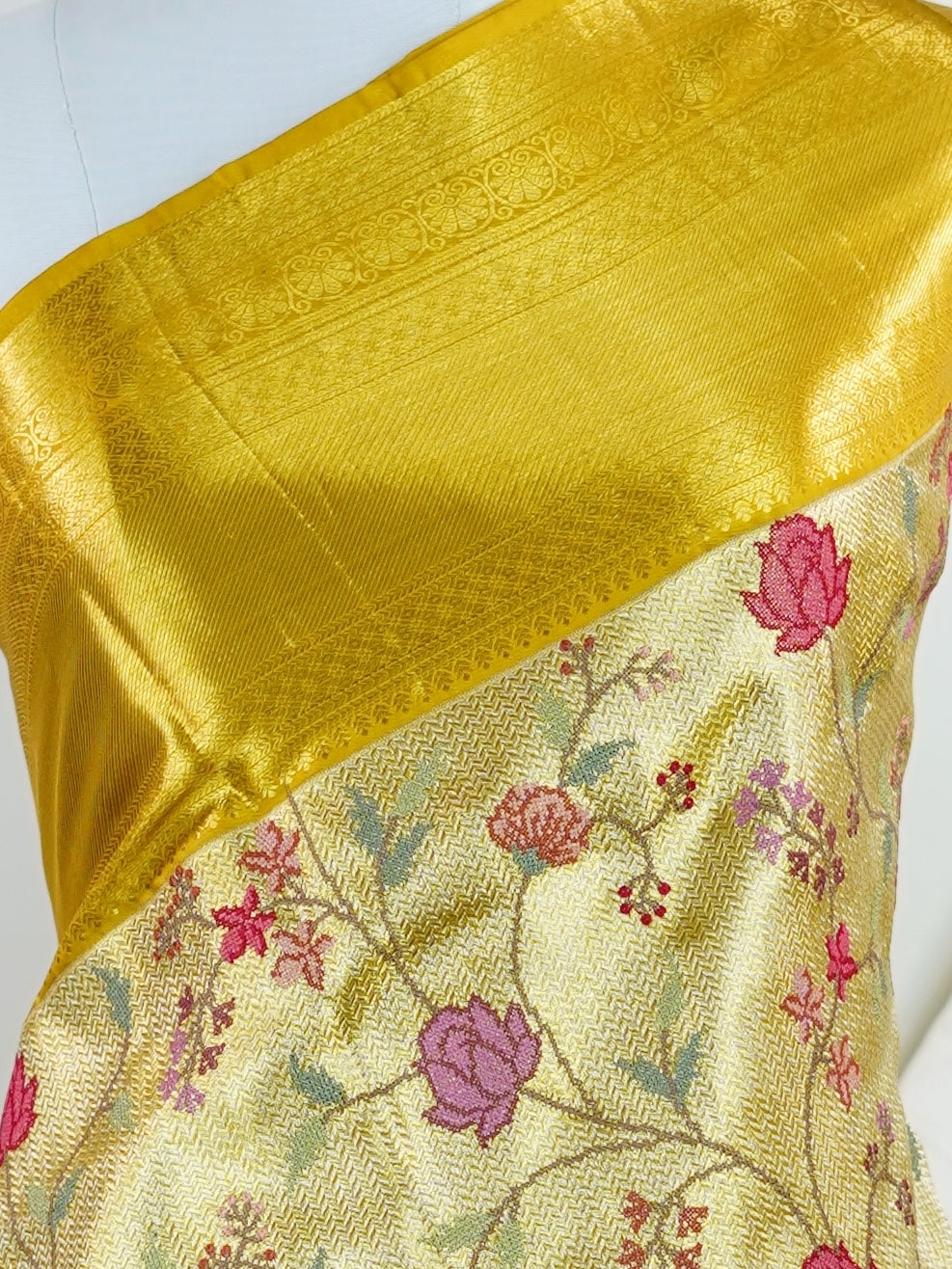 Kanchipuram Silk Yellow 100% Pure Silk  - Manoranjitham Weaves - Handloom Store