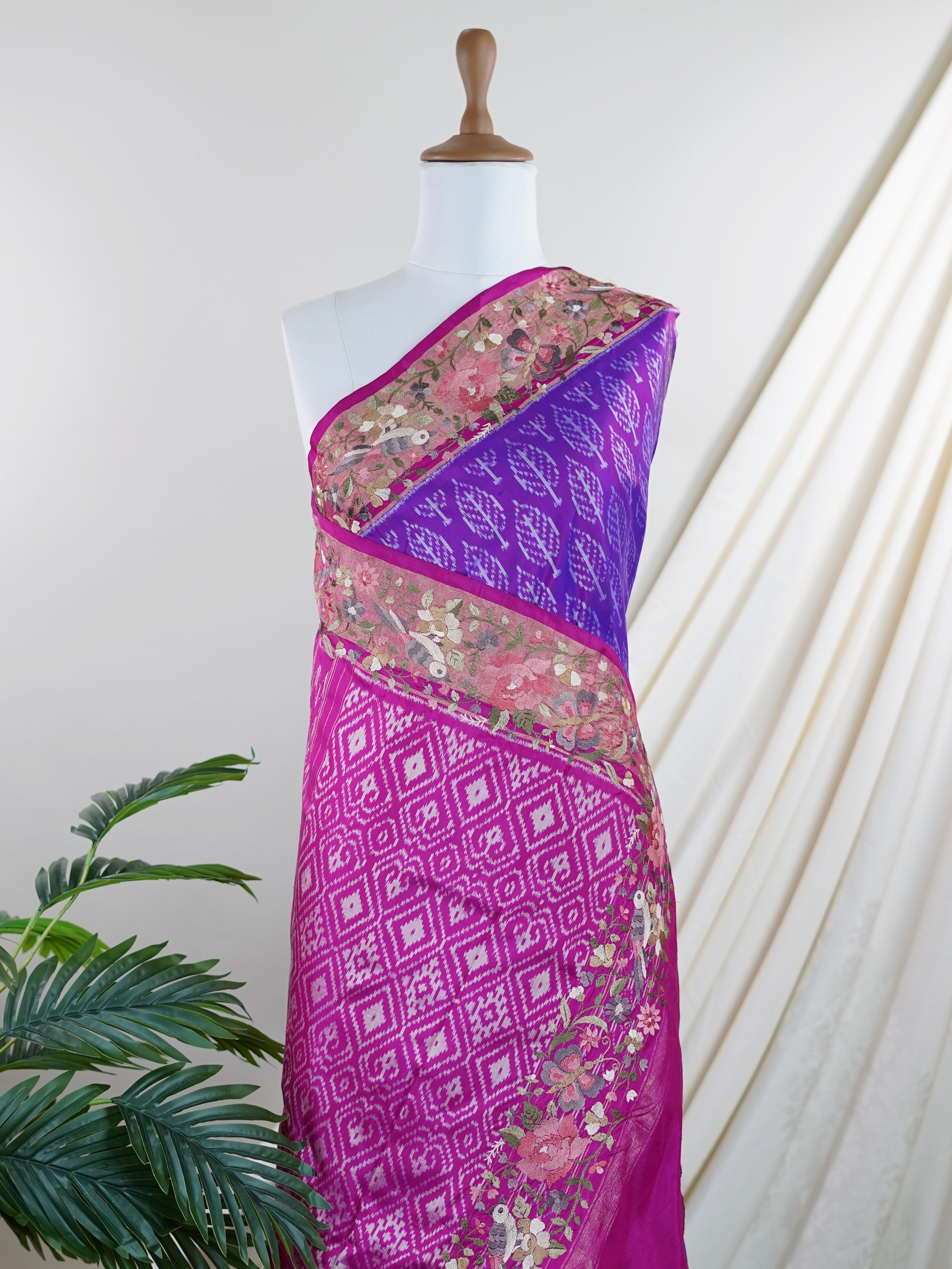 Pochampally Lavender 100% Pure Silk  - Manoranjitham Weaves - Handloom Store