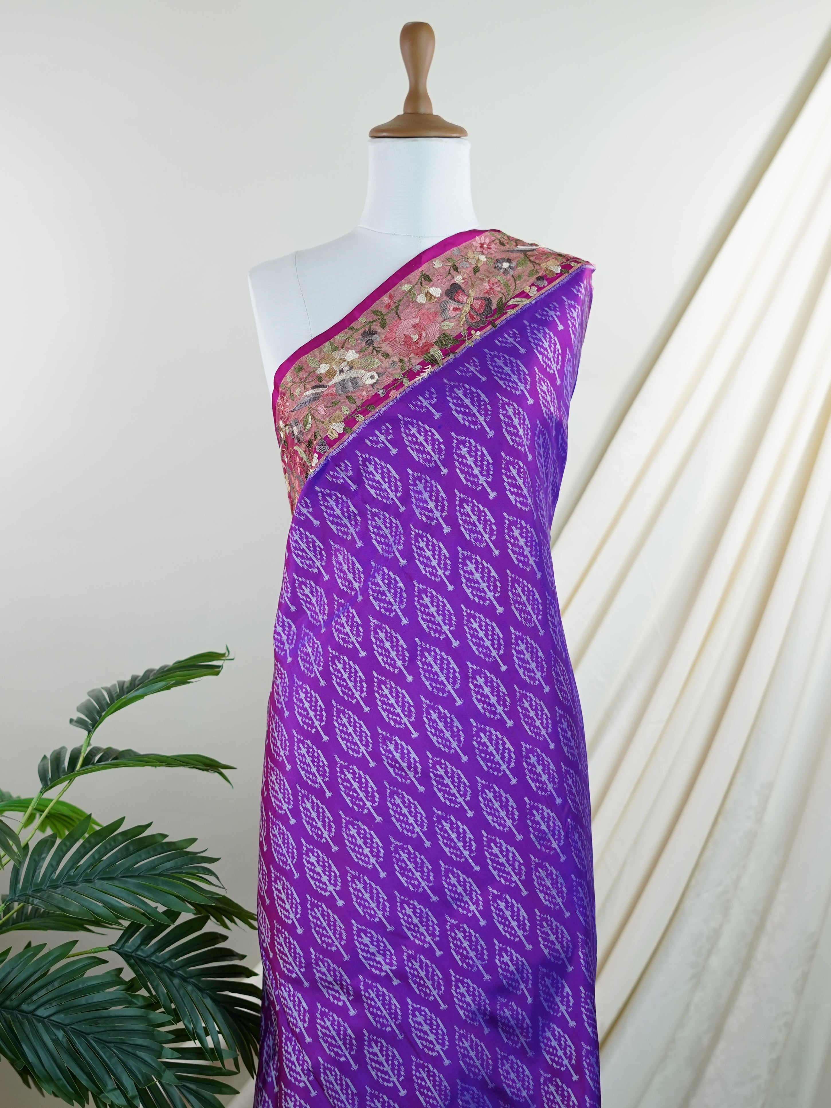 Pochampally Lavender 100% Pure Silk  - Manoranjitham Weaves - Handloom Store