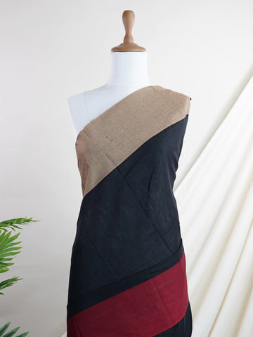 Narayanpet Narayanpet Cotton sarees are beloved for their soft feel, classic checks, and contrast borders. Handwoven to be breathable and elegant, they’re perfect for long days, warm weather, and soulful rituals. Tradition meets everyday comfort in these heritage cottons.

#Manoranjitham #NarayanpetCotton #HandloomCottons #EverydayElegance #WovenTradition #LightAndClassic #CottonSarees #SouthIndianWeaves #SoftDrapes #TimelessCottons #CheckeredCharm Toshitha - Handloom Cotton Saree | Classic Checks - Manoran