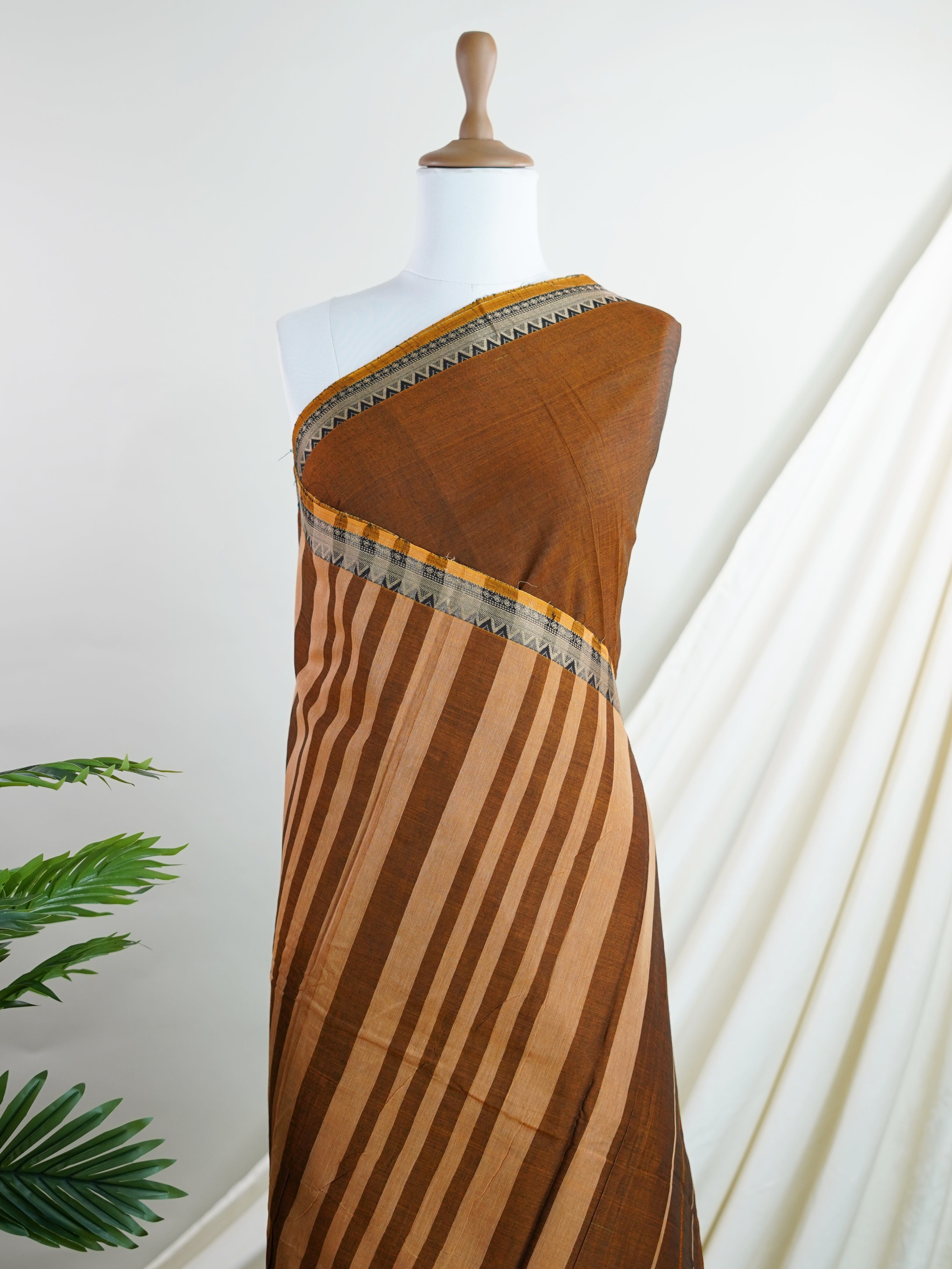 Narayanpet  100% Handspun Cotton - Manoranjitham Weaves - Handloom Store