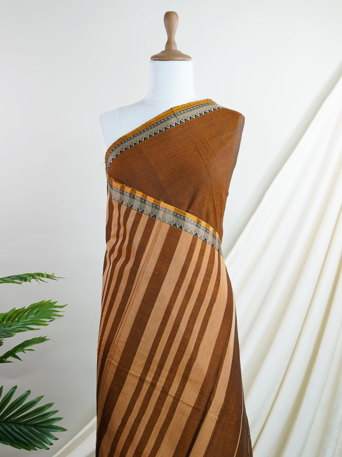 Narayanpet  100% Handspun Cotton - Manoranjitham Weaves - Handloom Store