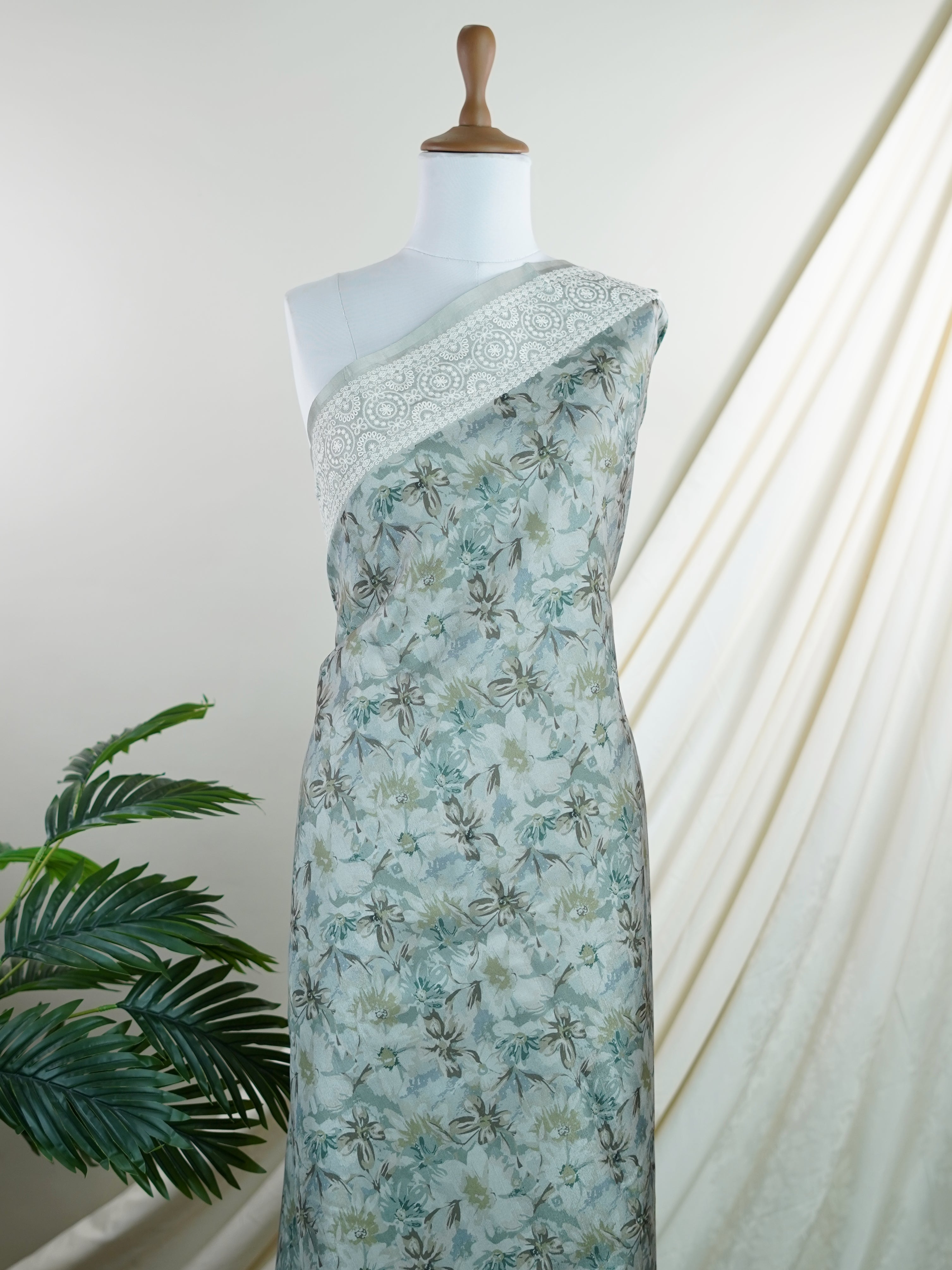 Tussars Green Semi Tussar - Manoranjitham Weaves - Handloom Store