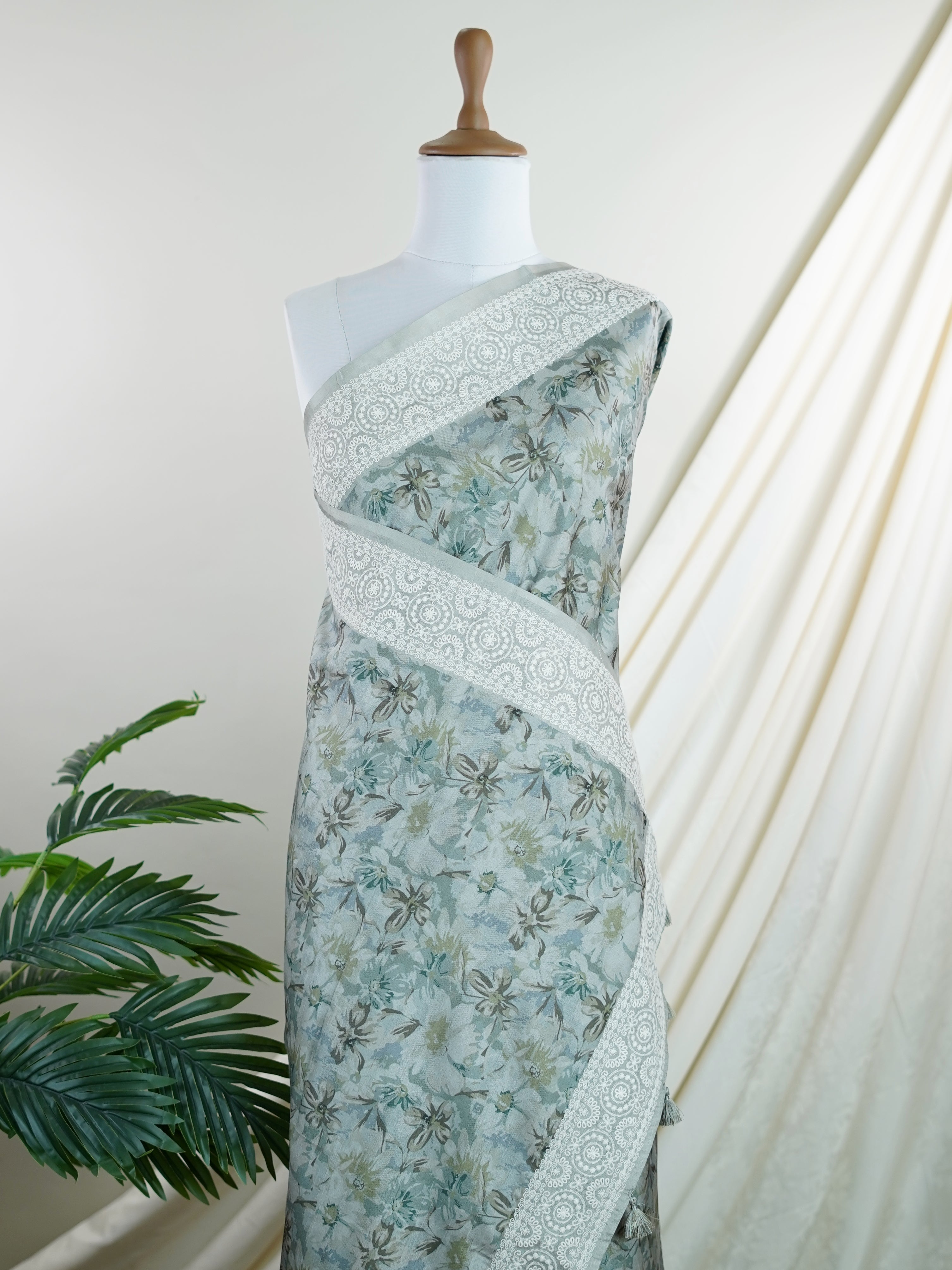 Tussars Green Semi Tussar - Manoranjitham Weaves - Handloom Store