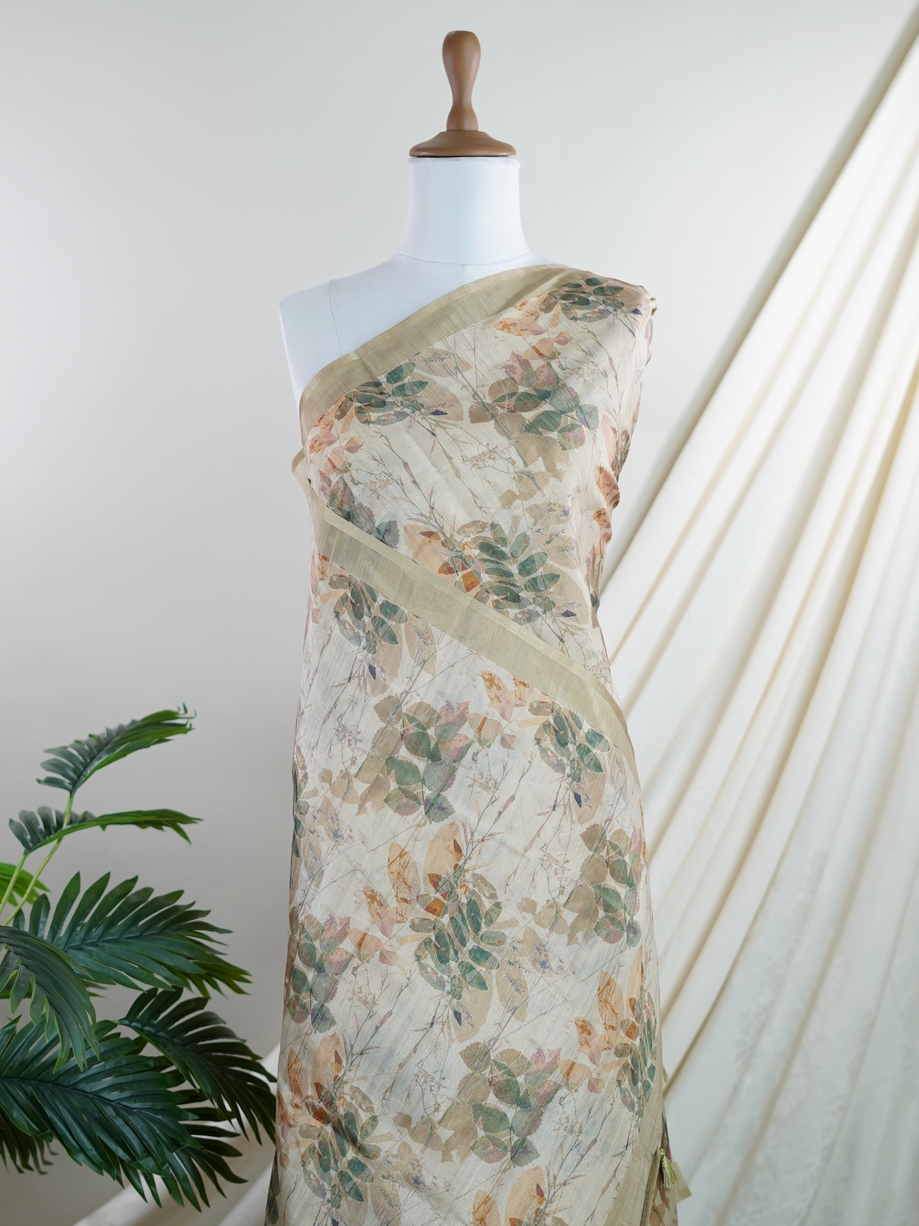 Tussars Green  Semi Tussar - Manoranjitham Weaves - Handloom Store