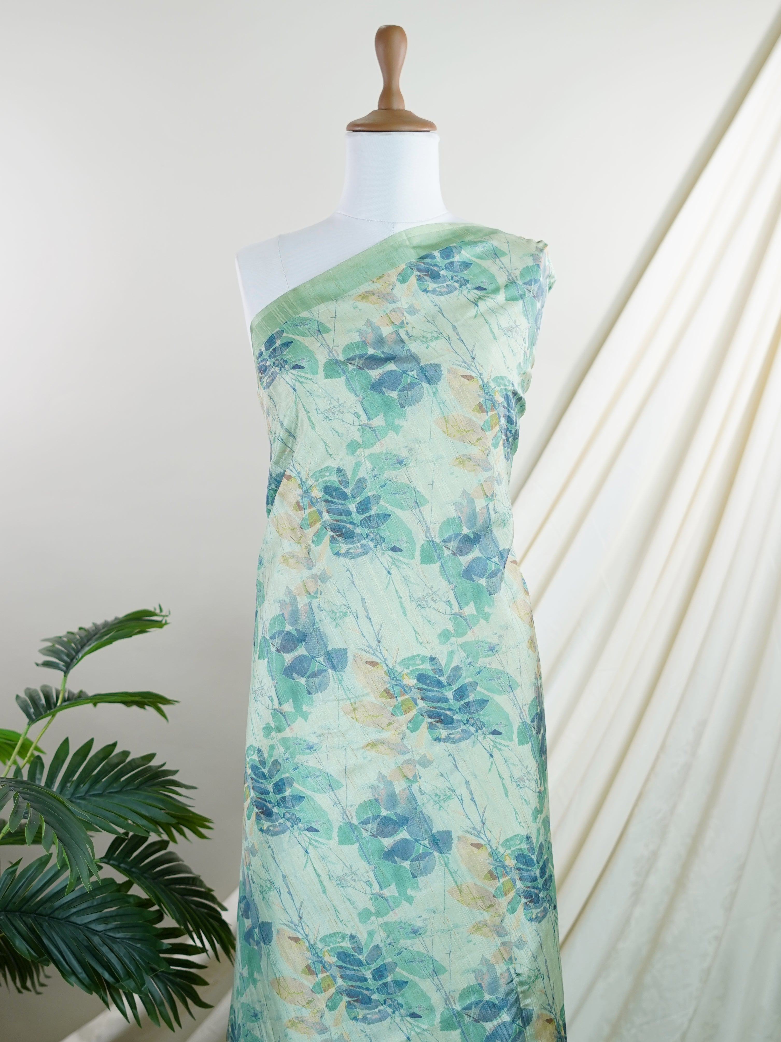 Tussars Green Semi Tussar - Manoranjitham Weaves - Handloom Store