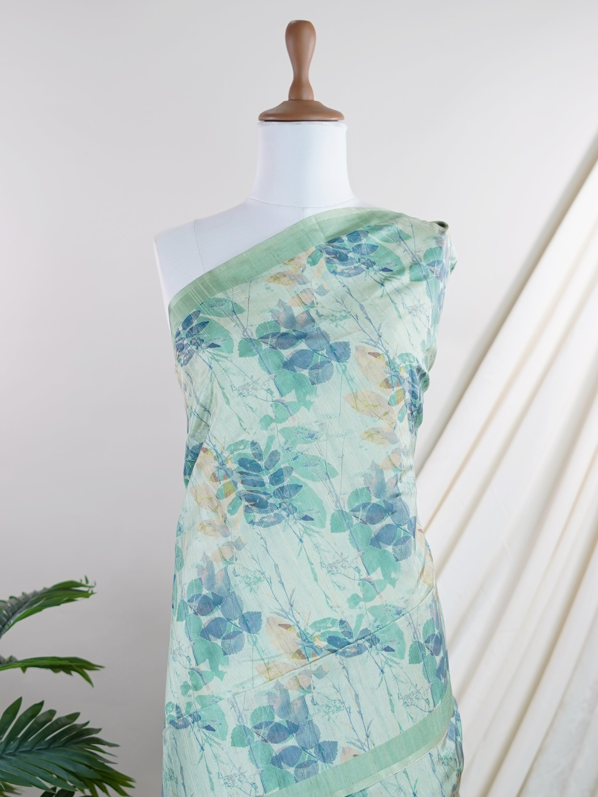 Tussars Green Semi Tussar - Manoranjitham Weaves - Handloom Store