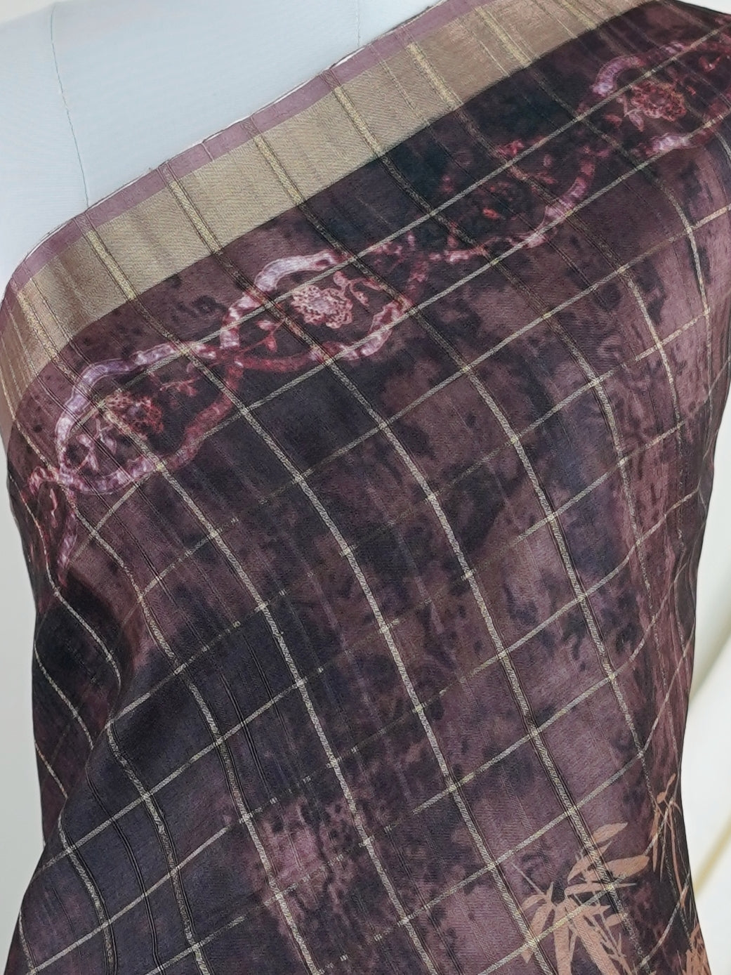 Tussars Black Semi Tussar - Manoranjitham Weaves - Handloom Store