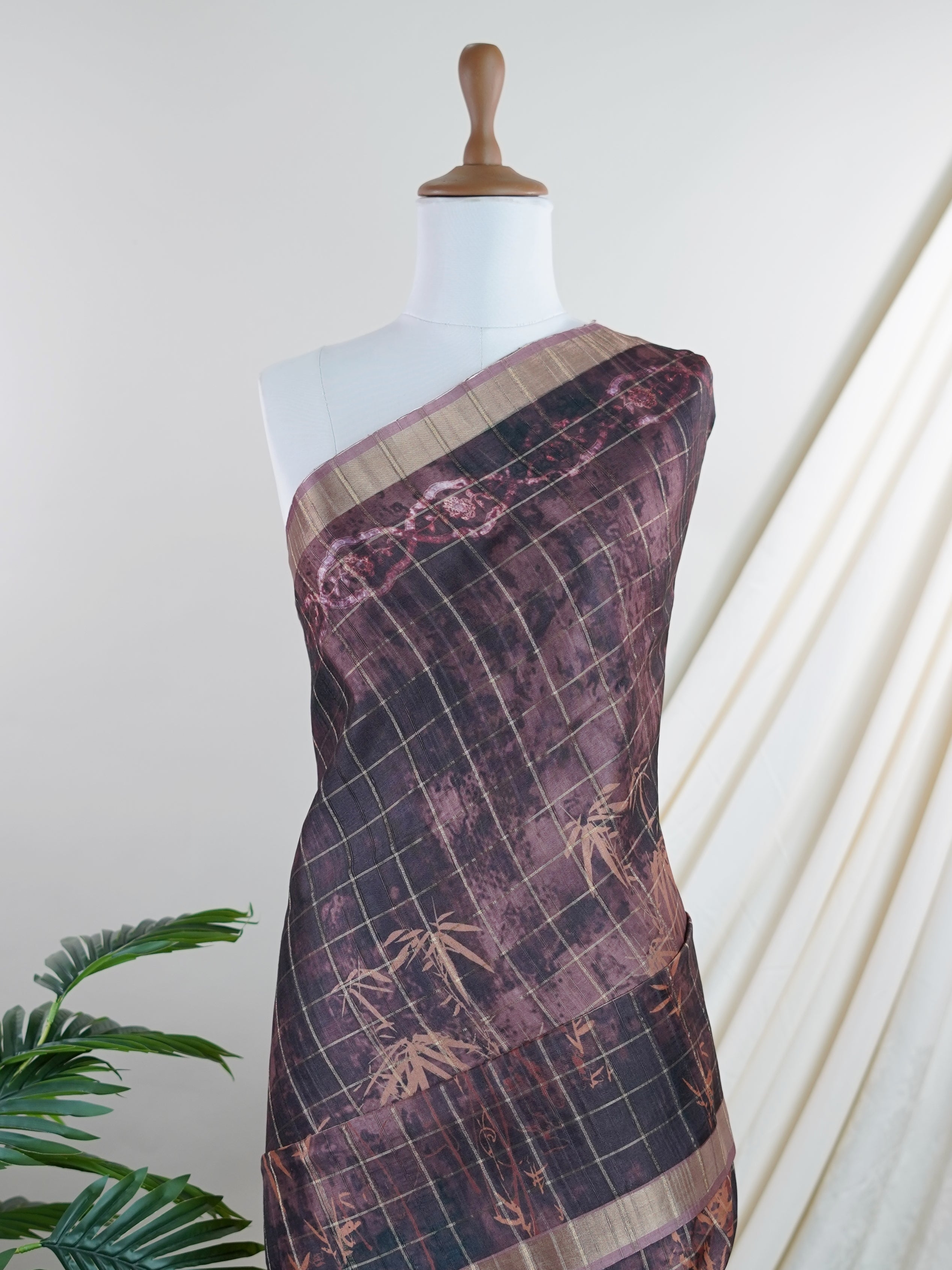 Tussars Black Semi Tussar - Manoranjitham Weaves - Handloom Store