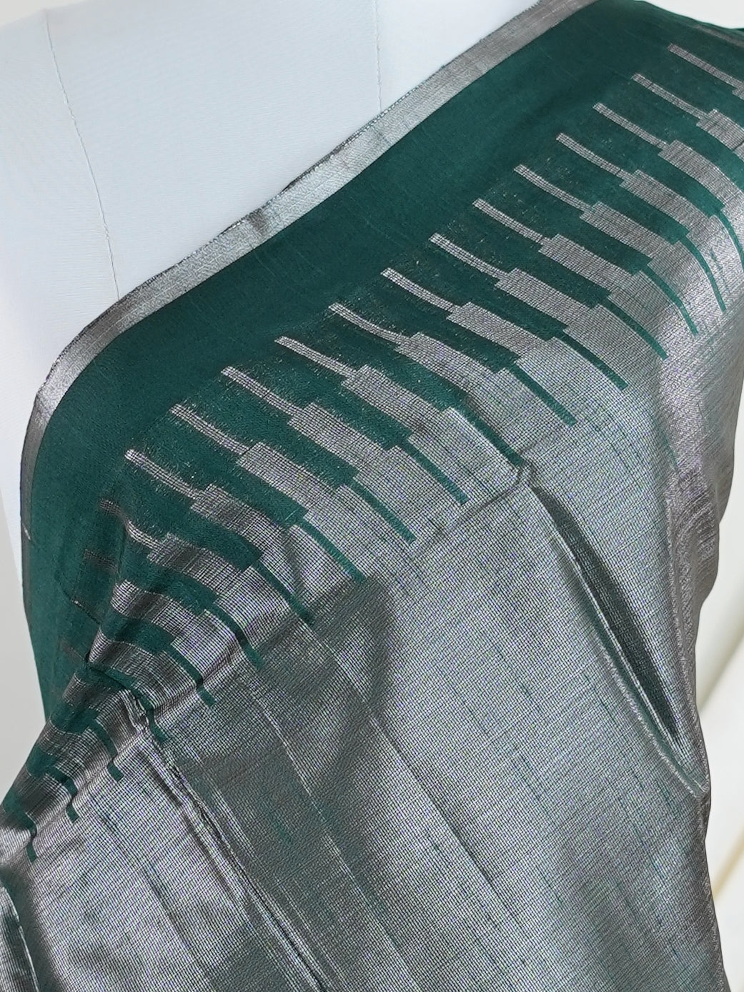 Tussars Green Semi Tussar - Manoranjitham Weaves - Handloom Store